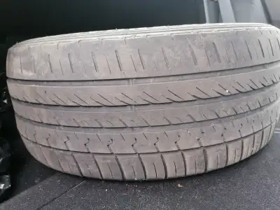 225/50R17 tire just one