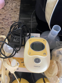 Medela breast pump and accessories 