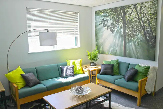 Severn Court Student Residence (Fleming, Trent, Seneca Aviation) in Long Term Rentals in Peterborough - Image 8