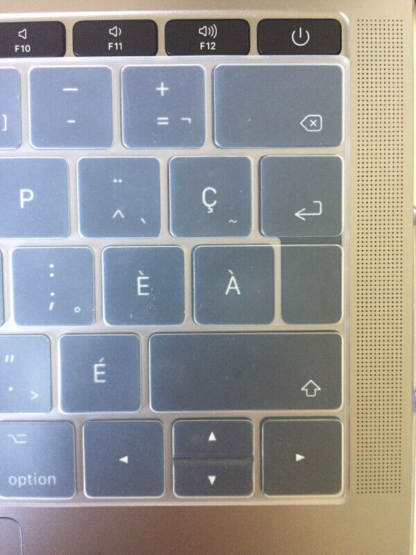 Protège clavier transparent MacBook (clavier anglais) dans Souris, claviers et webcaméras  à Laval/Rive Nord - Image 2