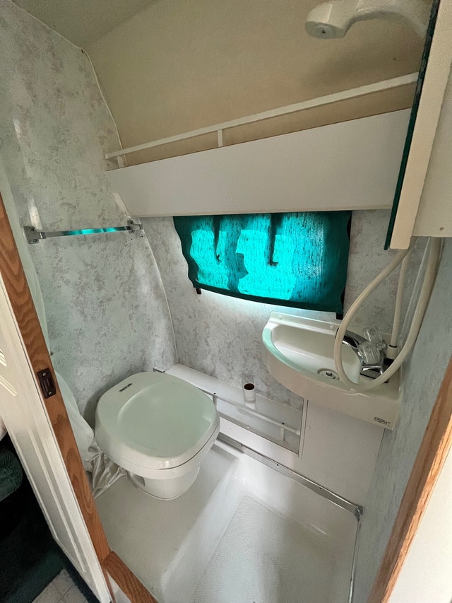 LOW KM* 1998 Dodge PleasureWay Camper van RVs & Motorhomes Red