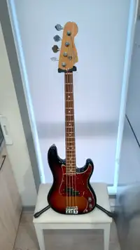 Bass Fender Precision American Standard 2009
