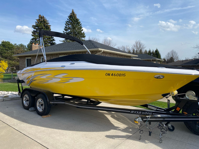 Four Winns H200 SS in Powerboats & Motorboats in Sarnia