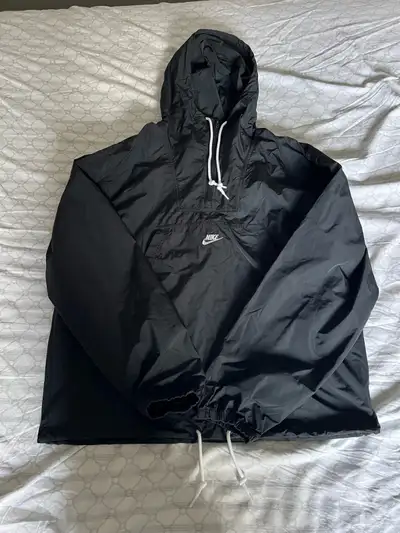 Nike Windbreaker Men’s medium, View more