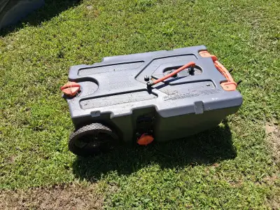 Rhino 136 L portable rv waste tank