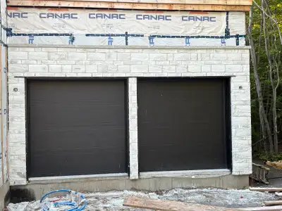 Bonjours j’offre mes service de maçonnerie crépis joints allege ventre de bœuf muret construction ne...