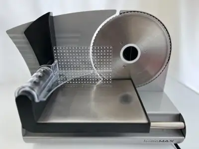 7.5" serrated blade 150W Model FS-9007A Easy to to clean Works great, like new