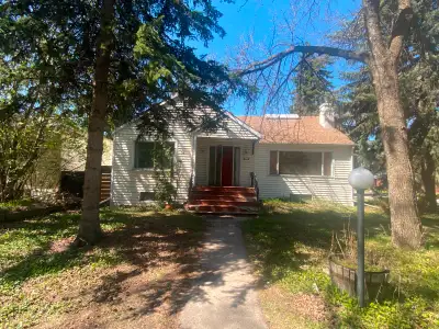1 bedroom in house on University of Alberta campus $650/month