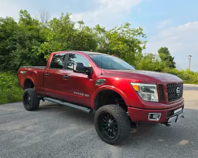 Selling my 2016 NissanTitan XD Pro4x 4x4 Cummins 5.0L V8 turbo Diesel , Full Loaded, Non smoker,Heat...