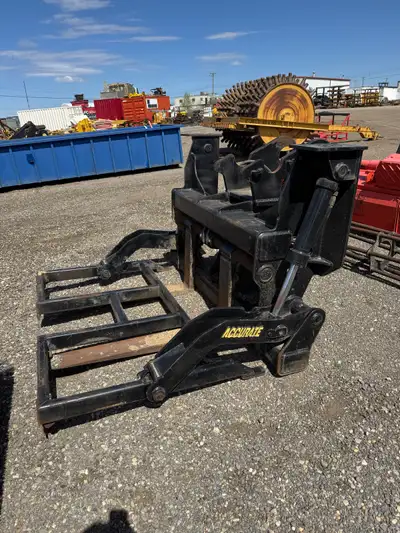 Accurate Excavator Pipe/Matt Grapple WBM 150 Series Wedge Coupler Came off of a Deere 160
