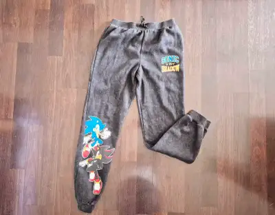 Sonic Sweatpants kid size 14-16, View more