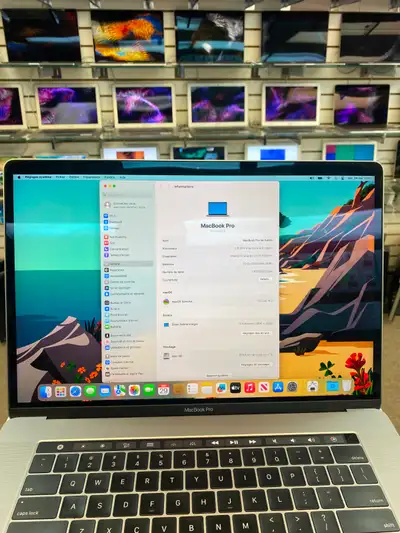 Apple MacBook Pro 15 Inch Comme neuf, View more