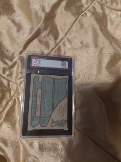 Selling a wayne gretzky topps rookie card. Graded 6.5