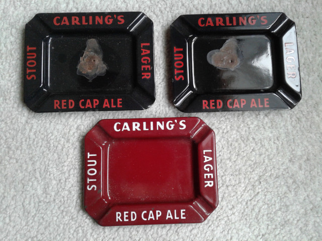 VINTAGE RED CAP ASH TRAYS in Arts & Collectibles in Barrie