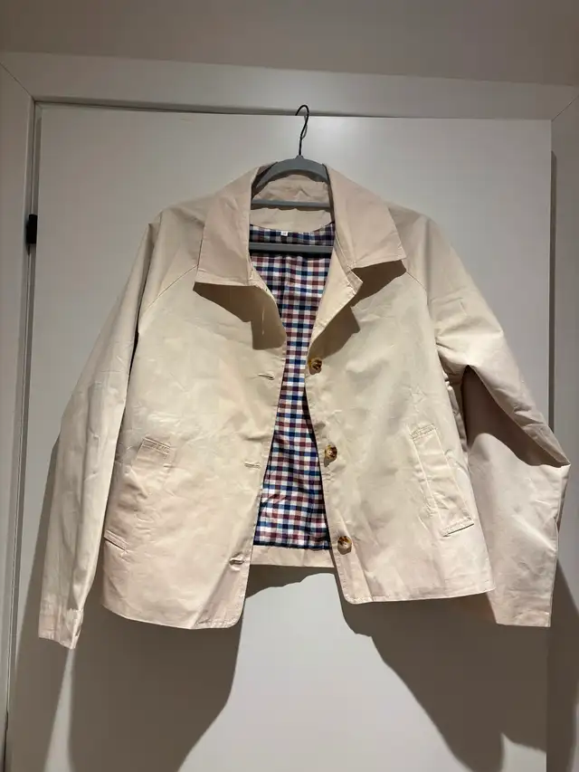 Beige Button-Up Jacket604581773297602562