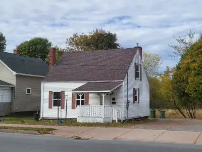 Looking for a comfortable, move-in-ready home in a convenient Truro location? This charming 3-bedroo...