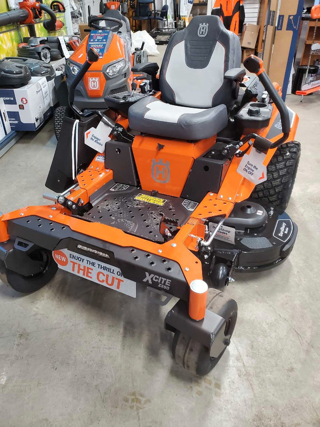 2024 HUSQVARNA 54 INCH XCITE Z350 ZERO TURN in Lawnmowers & Leaf Blowers in Edmonton