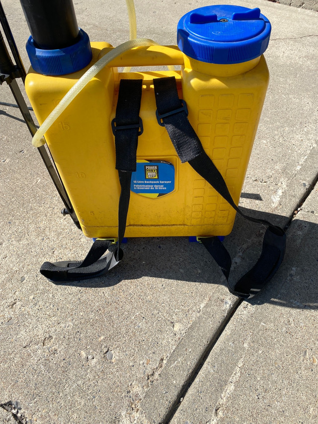 Backpack sprayer in Outdoor Tools & Storage in Red Deer - Image 3