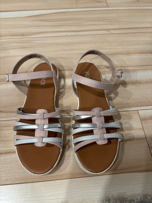 Girls sandals in Kids & Youth in Leamington