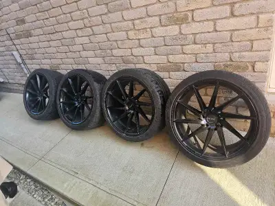 Size 285/35R22 106w Minor scratches on 2 rims All 4 for sale