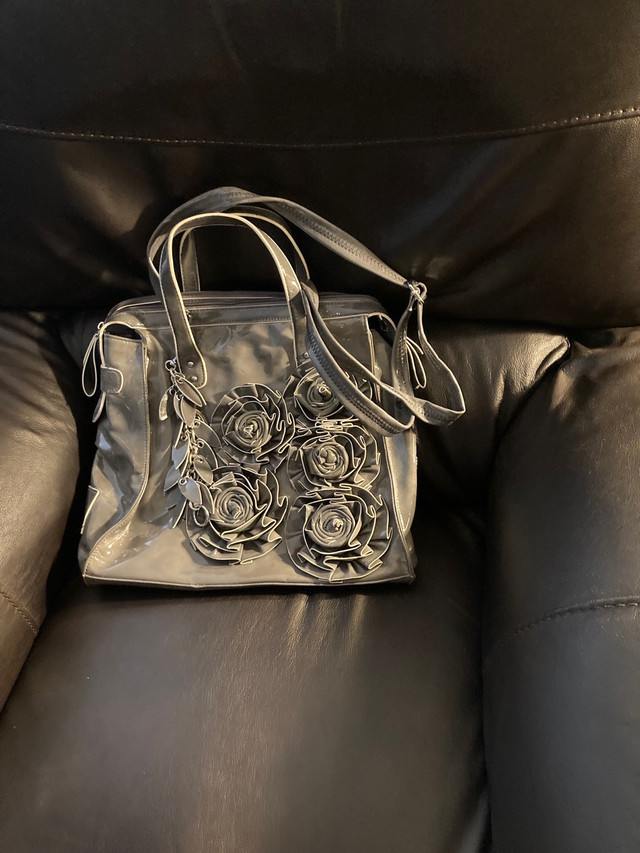 New grey purse in Women's - Bags & Wallets in Chatham-Kent