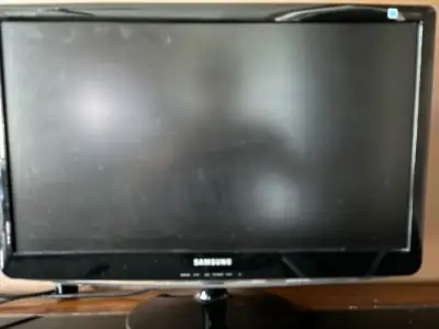 Samsung 24” monitor, View more