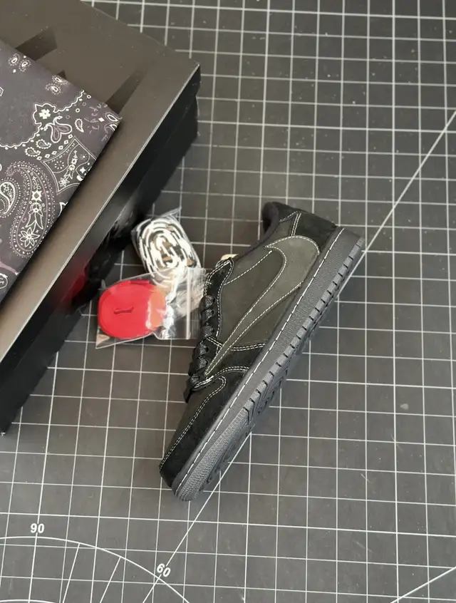 Jordan 1 Retro Low SP Travis Scott Black Phantom  in Men's Shoes in Mississauga / Peel Region - Image 5