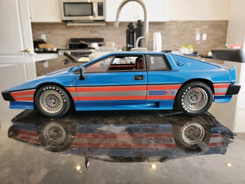 破損有 】 オートアート 1/18 ロータス エスプリターボ ESSEX