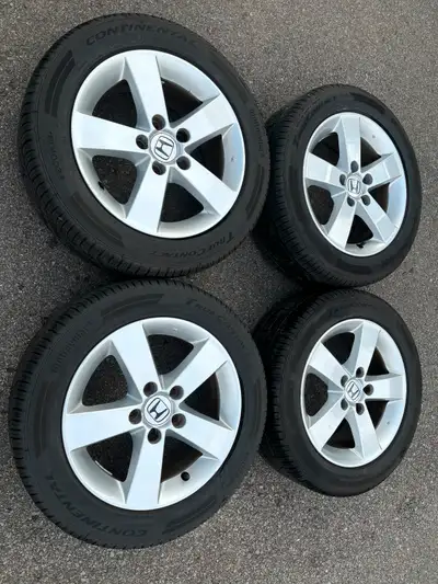 Rims are in very good condition and tires are in excellent condition with only 13,000 km on them. 4...
