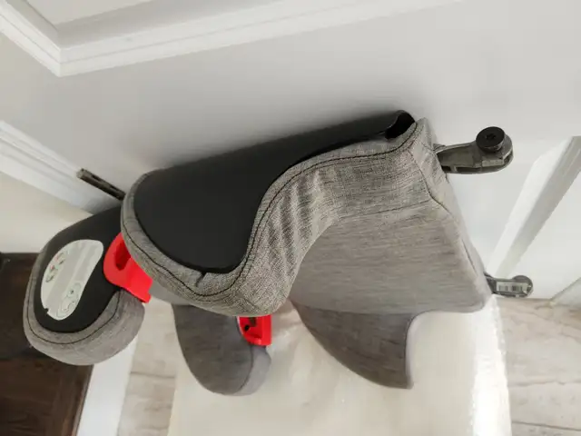 Clek Oobr Booster car seat Mammoth, no seat in Strollers, Carriers & Car Seats in Markham / York Region - Image 6