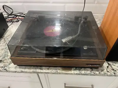 Realistic R-8000 turntable, View more