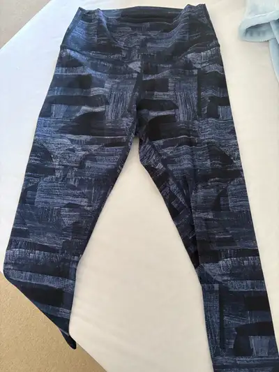 Lululemon 23’ size 8 leggings x2, View more