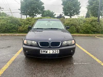 BMW 325I 2003 EN EXCELLENTE CONDITION 161 500 KM A1 MOTEUR 2.5 LITRES 6 CYL EN LIGNE MANUEL 5 VITESS...