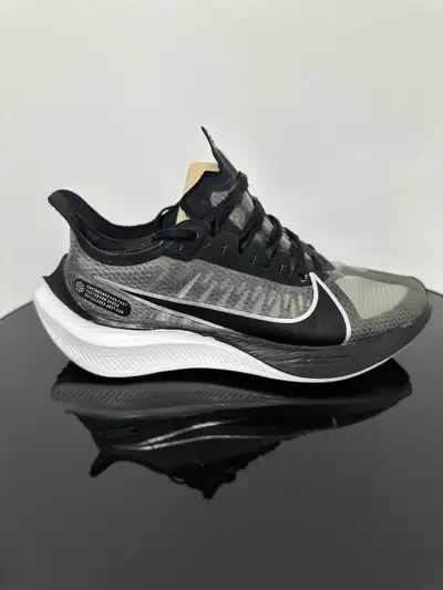 Women's Nike Zoom Gravity Running Sneakers US 9, View more