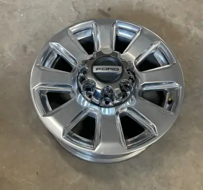 2020 Ford Super Duty Platinum 20” Wheels - New, taken off at dealership when new - Center caps inclu...