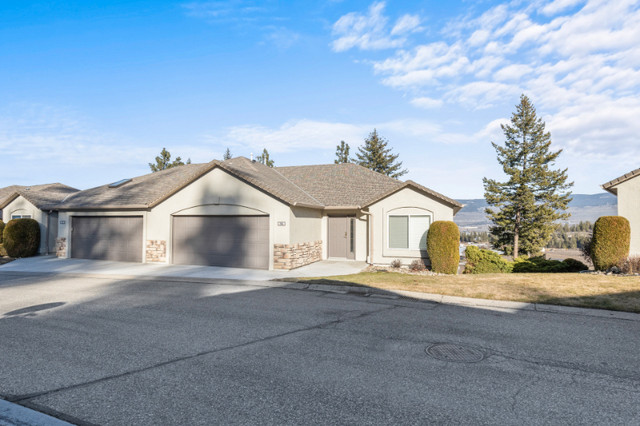3 beds +den, 3 baths quiet mountainside home in Houses for Sale in Kelowna