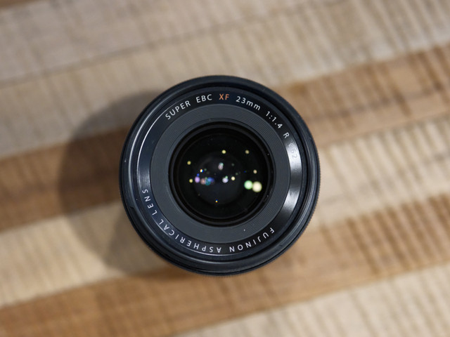 Fujifilm 23mm f1.4 R lens in Cameras & Camcorders in London - Image 2