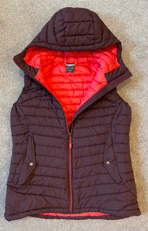 RAB Synergy Insulated Vest with Hood - Women's Size Small in Women's - Tops & Outerwear in Edmonton - Image 2