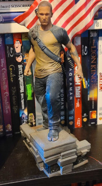 iNFamous 2 - Cole MacGrath Statue - Sony - Playstation 