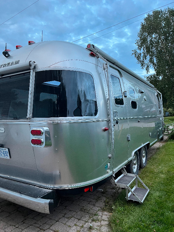 2020 Airstream Flying Cloud FBQ in Travel Trailers & Campers in Stratford