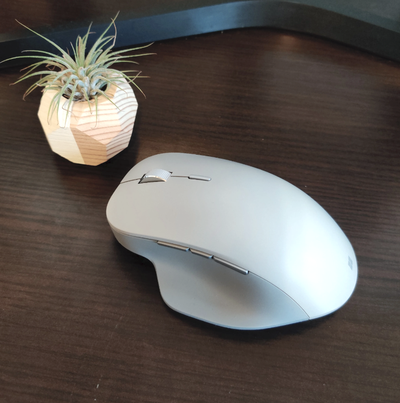 Microsoft Surface Precision Mouse - wireless bluetooth mouse 《 Like New condition - Works great 》 Re...