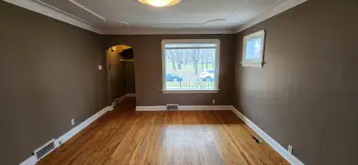 Charming 3-Bedroom, 2-Bath Main Floor + Basement Suite in St. Boniface Move-In Available Upon Comple...