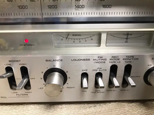 Vintage Technics SA-500 stereo receiver in Stereo Systems & Home Theatre in Oakville / Halton Region - Image 9