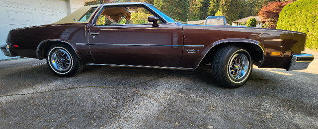 Oldsmobile Cutlass Supreme Brougham - 1977 in Classic Cars in Chilliwack - Image 2