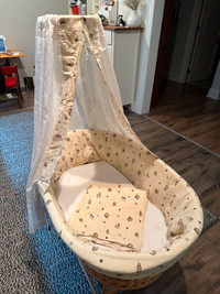 Large sized Bassinet