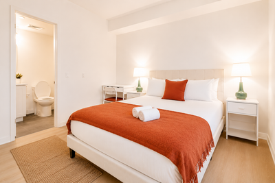 Looking for a clean, responsible, and long-term tenant to rent the 1 bedroom with a private ensuite...