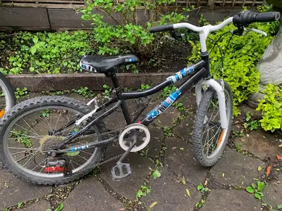 Vélo pour enfants Miele 6 vitesses Roues de 20 pouces Usagé, quelques trous sur la rembourrure du si...