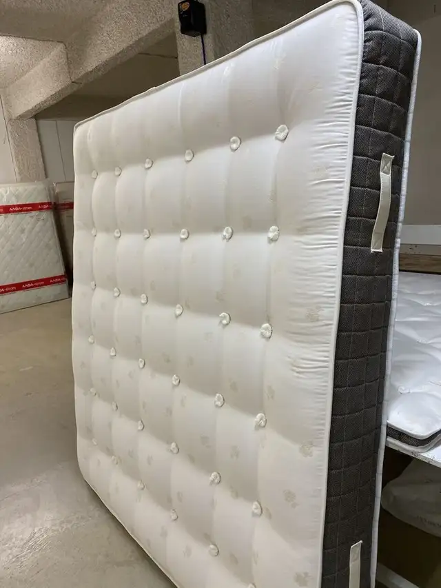 Matelas et Cadre de Lit Confort Premium – Livraison Gratuite & P in Beds & Mattresses in City of Montréal - Image 2
