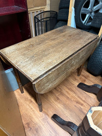 Table antique