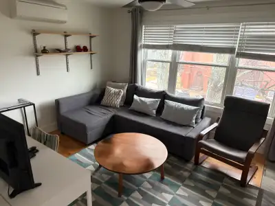 A bachelor full furnished